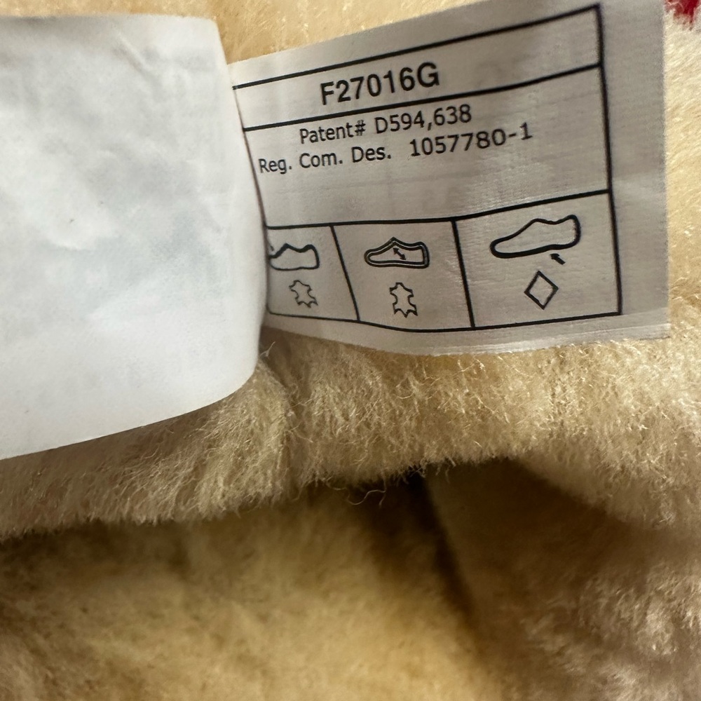 Ugg Bailey Button Triplett - Picture 12 of 13